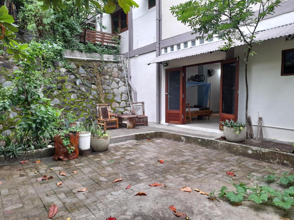 Merdeka House Maluk ภายนอก รูปภาพ