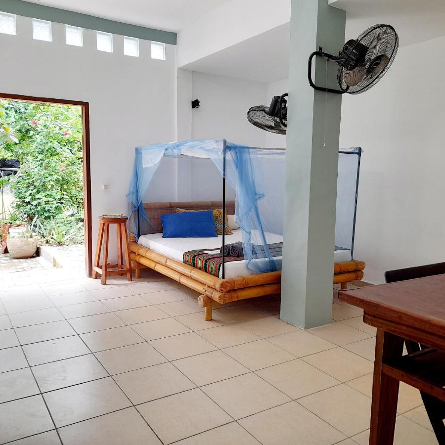 Merdeka House Maluk ภายนอก รูปภาพ