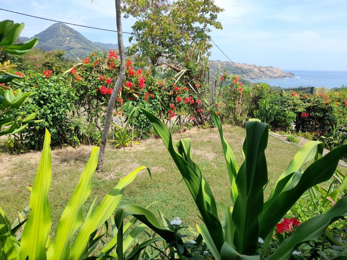 Merdeka House Maluk ภายนอก รูปภาพ